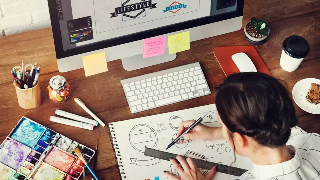 Formation graphiste en ligne : comment devenir graphiste à distance ?