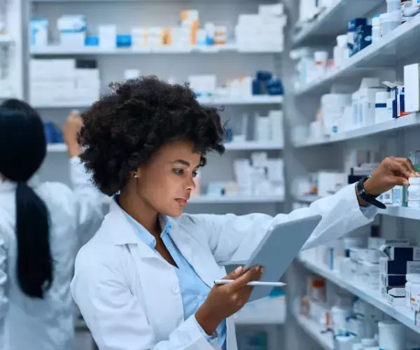 Exploring Pharmacy Programs: A Pathway to Diverse Careers and Lifelong Learning