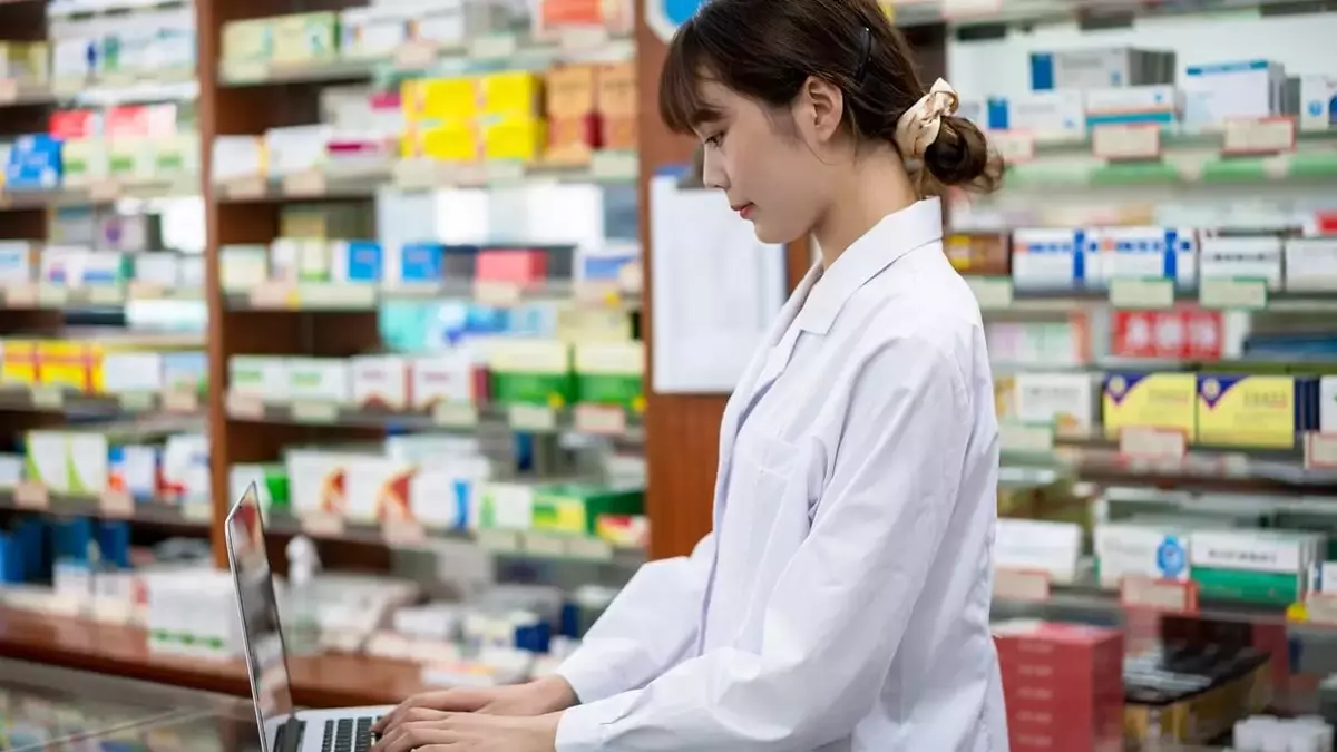 Pharmacist Assistant Course: An Overview
