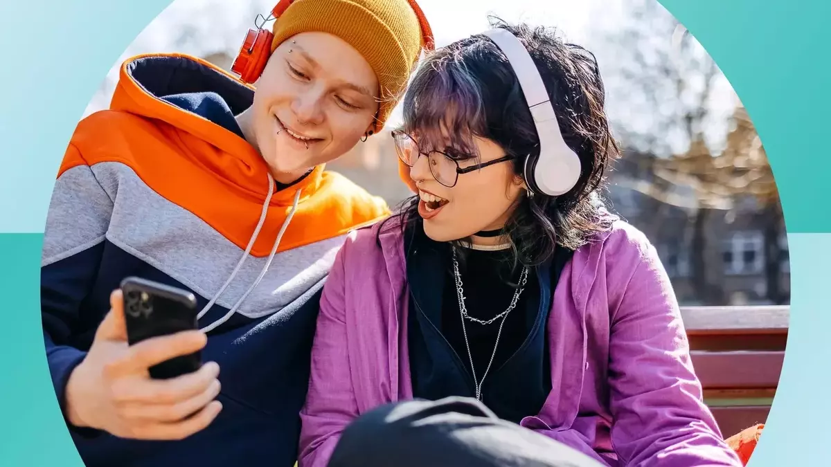 Spotify's New Direct Messaging Feature Raises Teen Safety Concerns