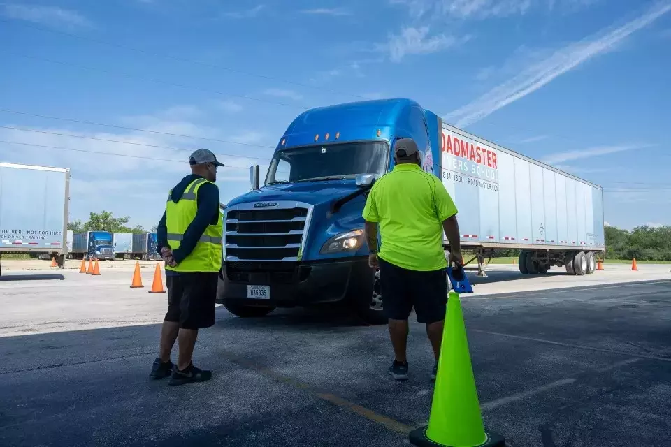 CDL Training Programs in the USA: A Complete Overview