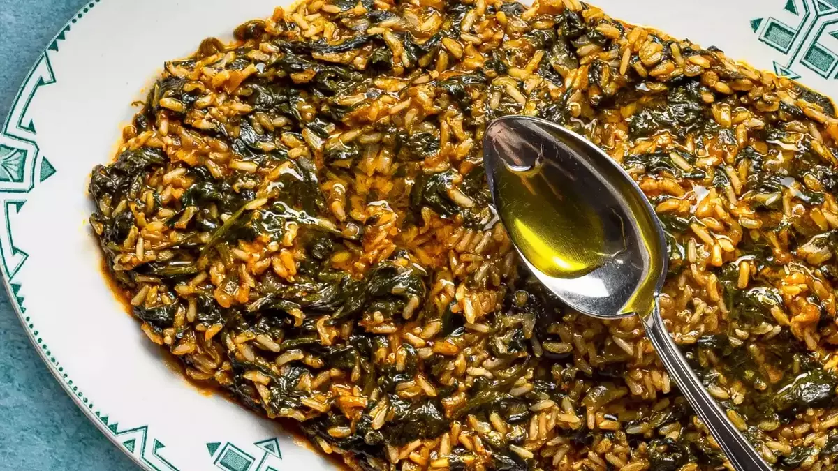 Crafting the Perfect Greek Spanakorizo: A Culinary Journey
