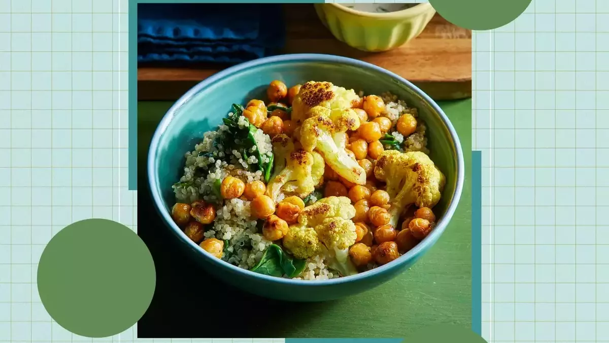 The Ultimate High-Fiber Lunch: Roasted Chickpea Curry Bowl