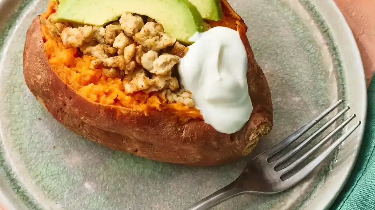 Stuffed Sweet Potatoes with Ground Turkey & Avocado: A Healthy & Flavorful Meal