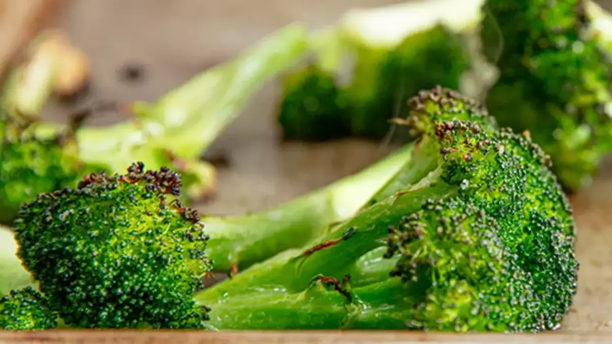 The Secret to Perfectly Tender Roasted Broccoli: Embracing Steam and High Heat