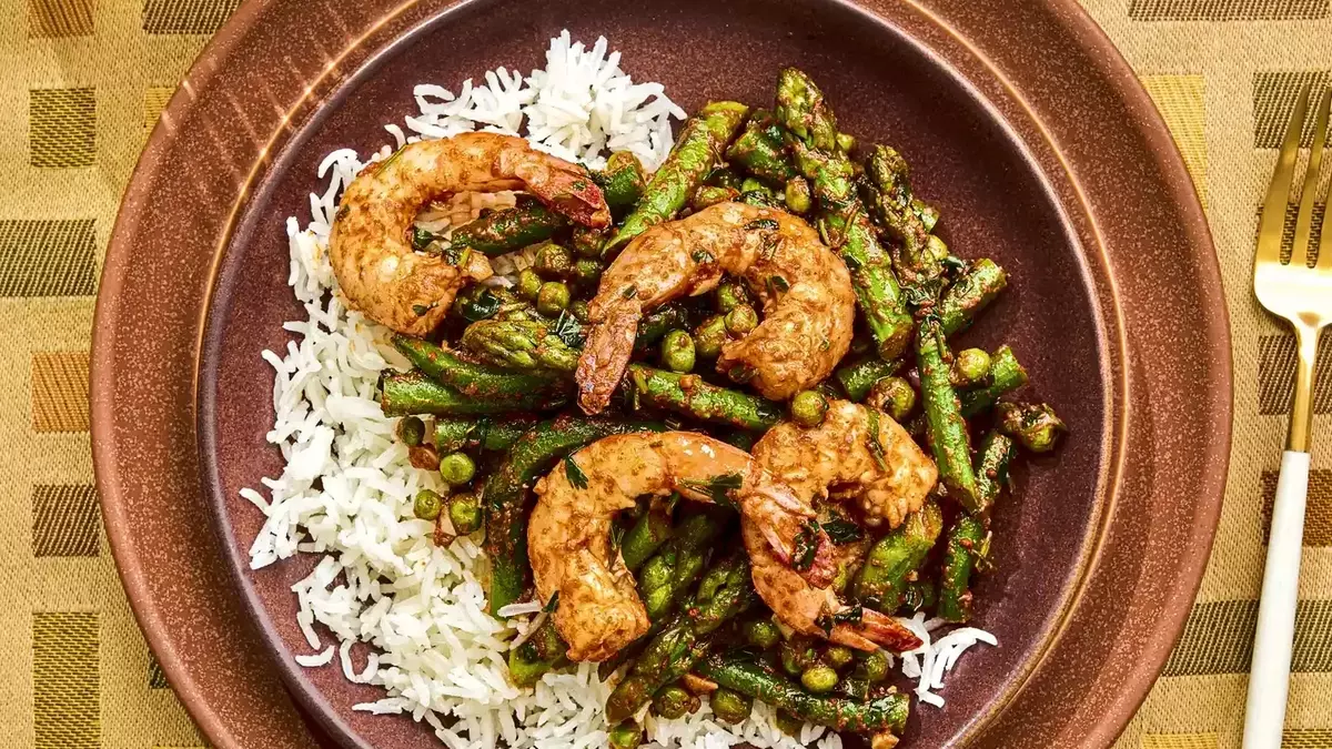 Quick Shrimp and Vegetable Skillet with Chermoula