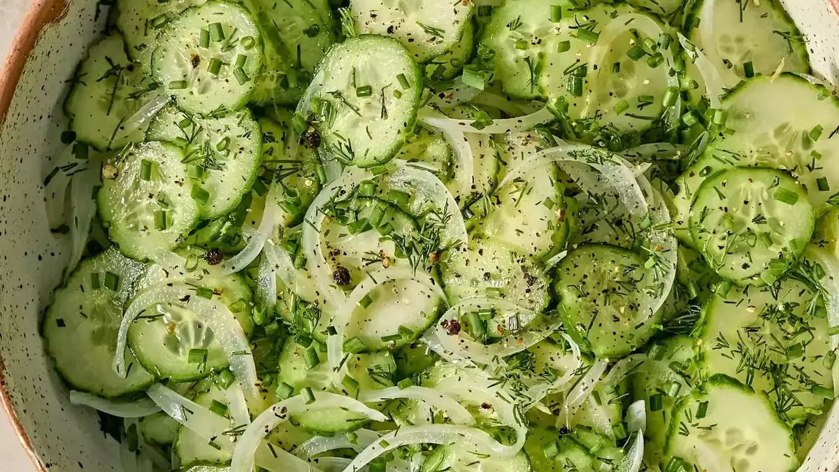 Marinated Cucumber Salad: A Refreshing and Healthy Side Dish