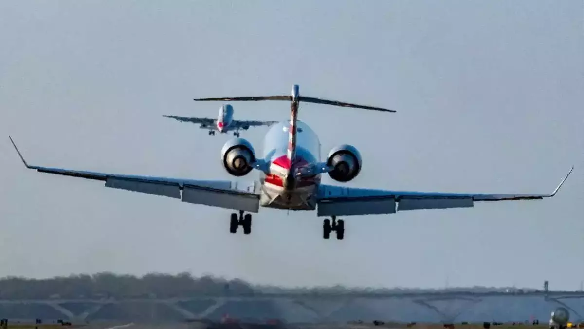 Modernizing the US Air Traffic Control System: A Digital Transformation