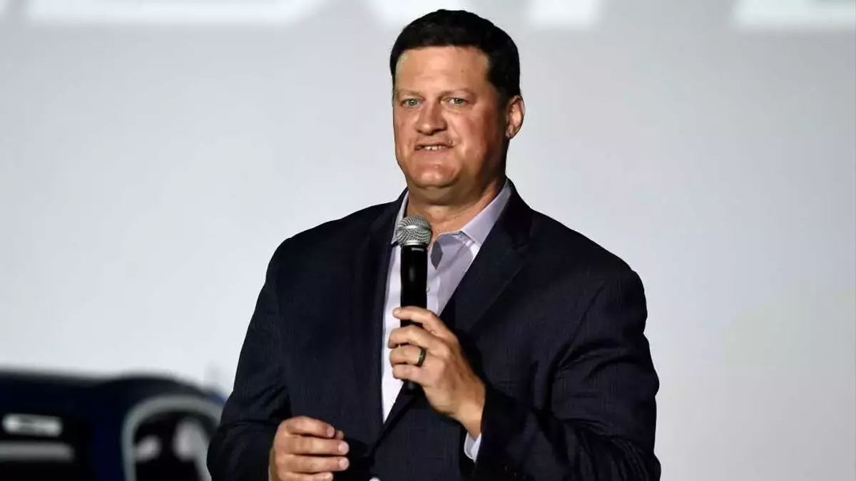 New Leadership to Revitalize NASCAR with Focus on Unity and Excitement