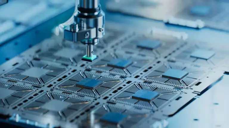 Seaport Research Initiates Coverage of Applied Materials (AMAT) with Buy