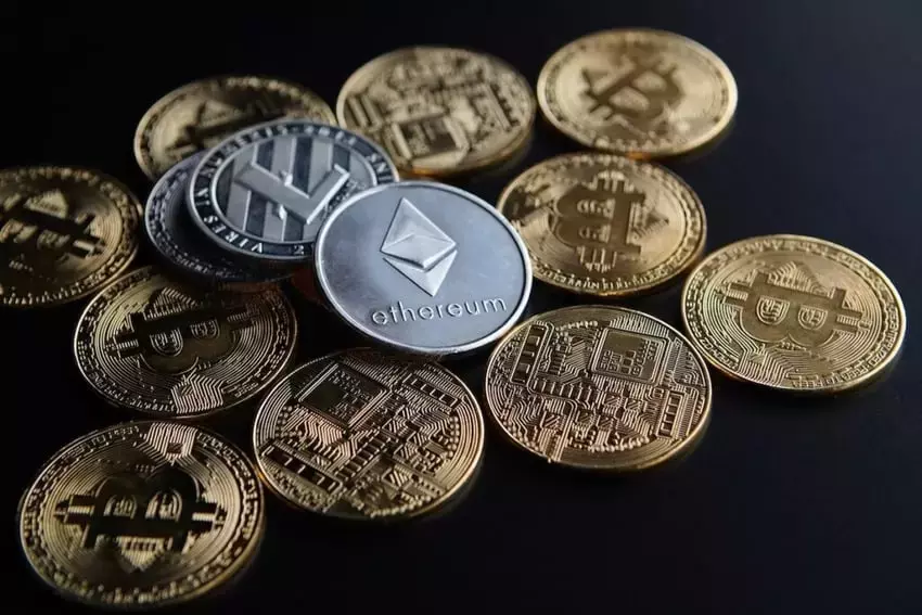Cryptocurrencies Flounder Amidst Geopolitical Tensions, Ethereum Faces 'No-Trade Zone'