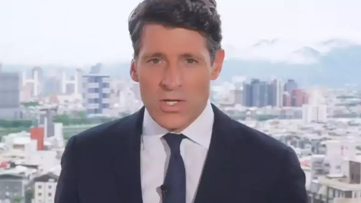 CBS Anchor Tony Dokoupil Halts Live Broadcast Due to Crew Member's Medical Emergency