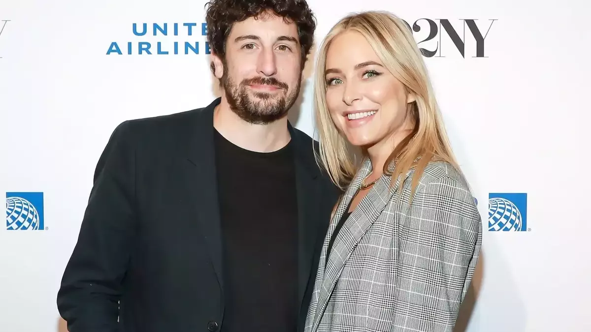 Jason Biggs and Jenny Mollen's Enduring Relationship Amidst Separation