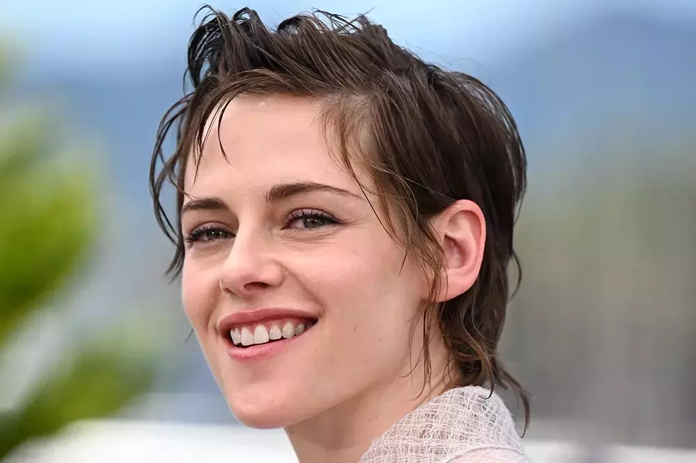 Kristen Stewart Decries Studio System, Champions Independent Filmmaking at Cannes