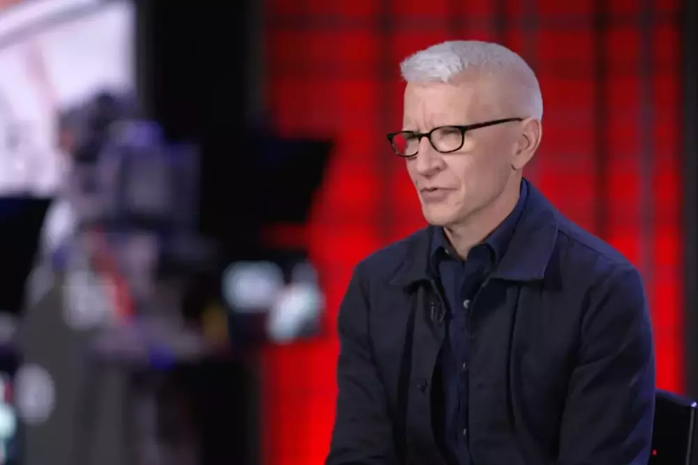 Anderson Cooper Concludes Two Decades with '60 Minutes', Praising Program's Integrity