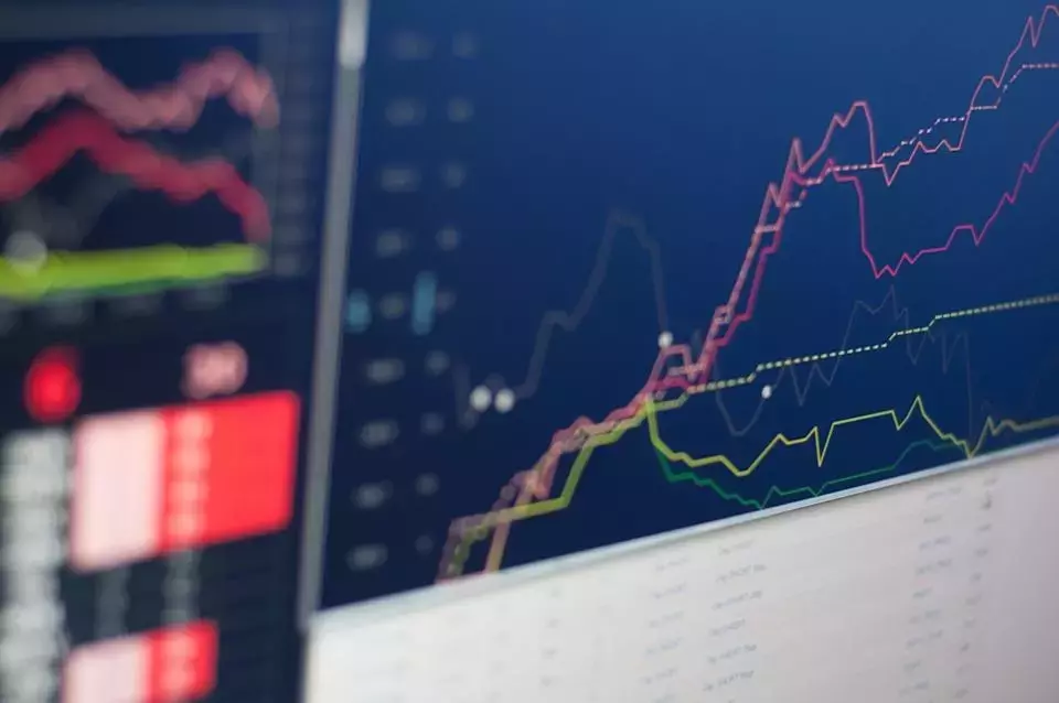 Jim Cramer Recommends Devon Energy Amidst Market Shifts
