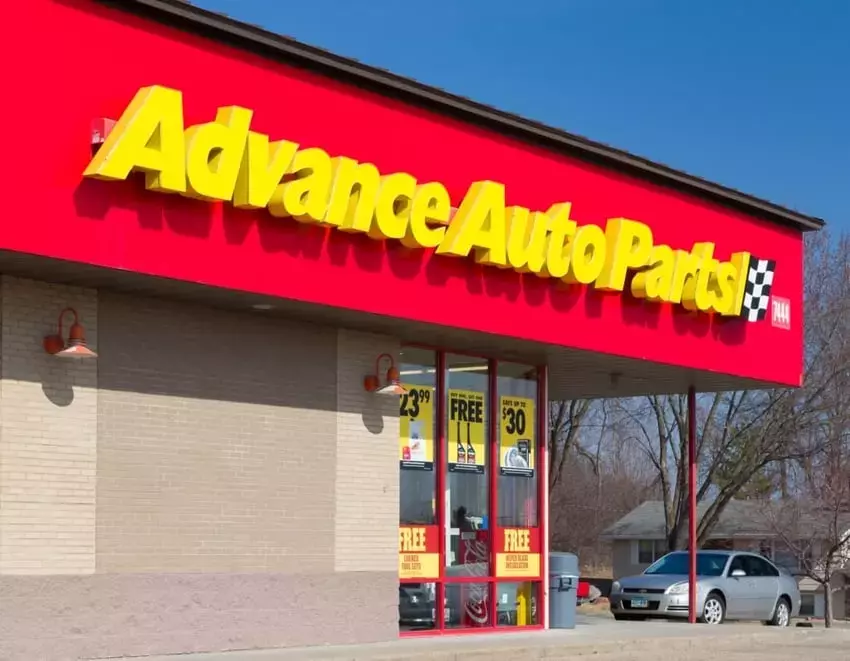 Advance Auto Parts Surges on Strong Q1 Results, Outperforming Nasdaq Decline