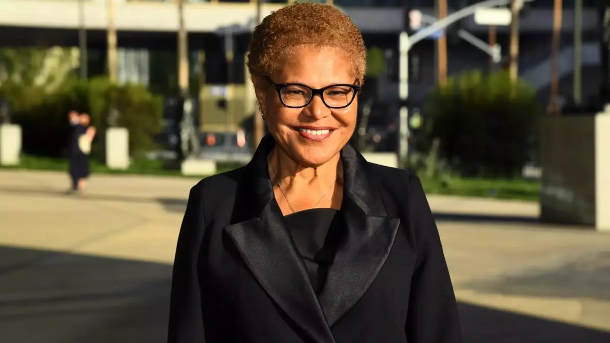 Los Angeles Mayor Karen Bass Addresses Production Exodus and Political Challenges