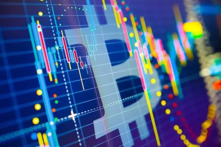 Cryptocurrency Markets Fluctuate as Geopolitical Tensions Rise: Bitcoin, Ethereum Stable While Others Decline Amid US Strikes in Iran