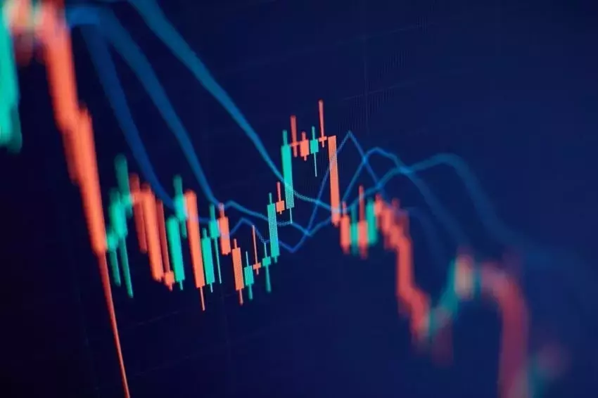 Futu Holdings Faces Regulatory Scrutiny in China, Stock Plunges