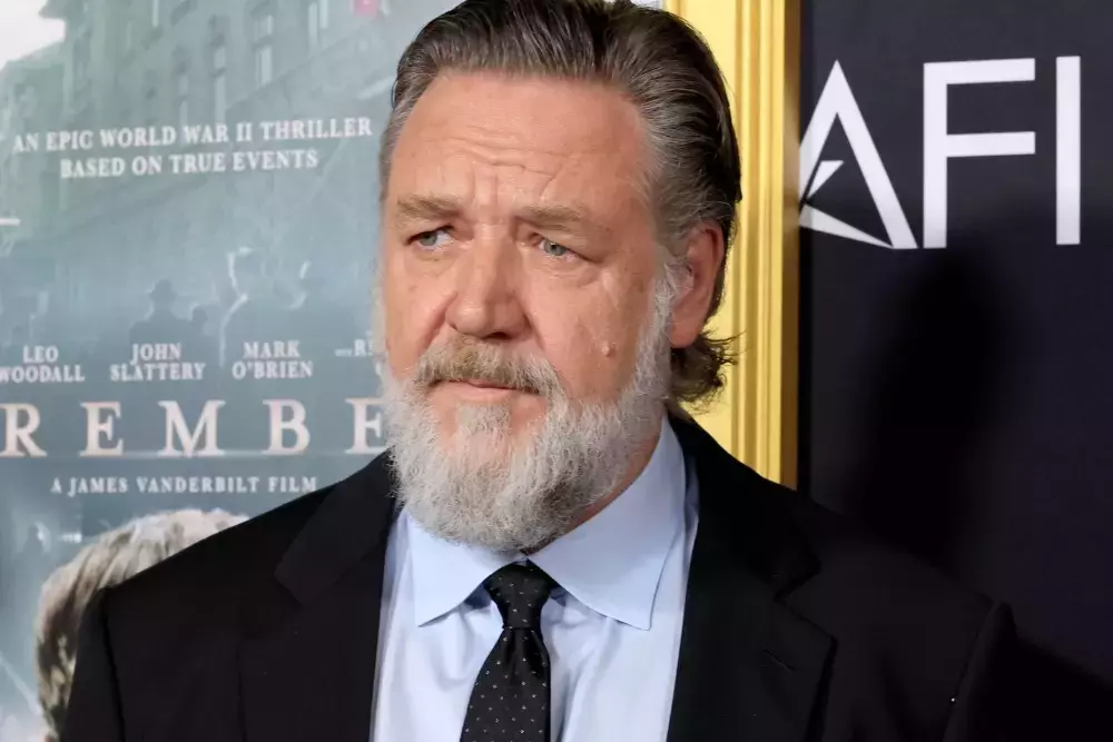 Russell Crowe's Firm Stance on Fan Etiquette in Paris