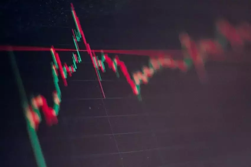 Sunshine Biopharma's Stock Tumbles After Reverse Split Announcement