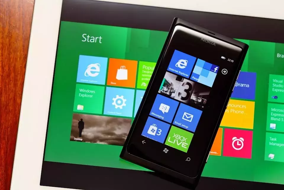 Why Microsoft Is a Top Tech Stock Pick Ahead of Earnings Season