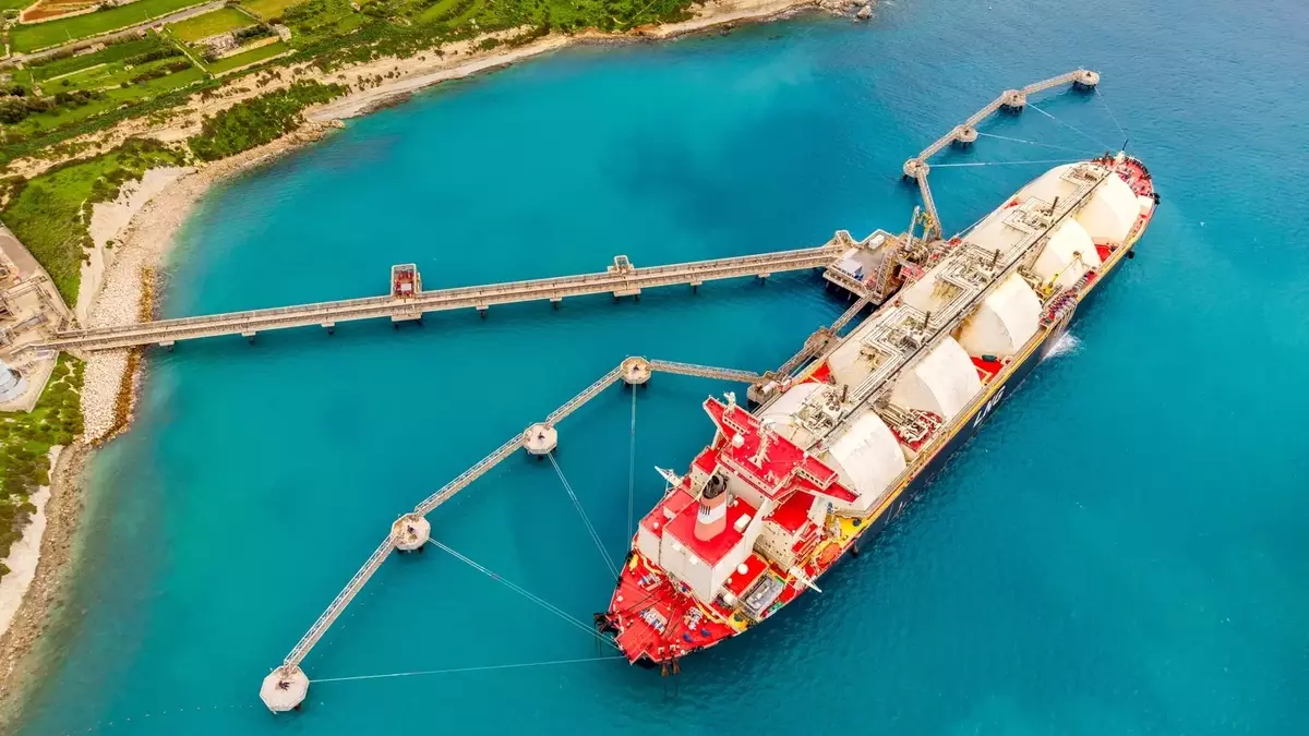Excelerate Energy: Geopolitical Risks Overshadow Growth Potential