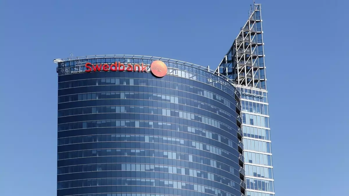 Swedbank: Overvaluation Concerns Amidst Stagnant Growth and Real Estate Exposure