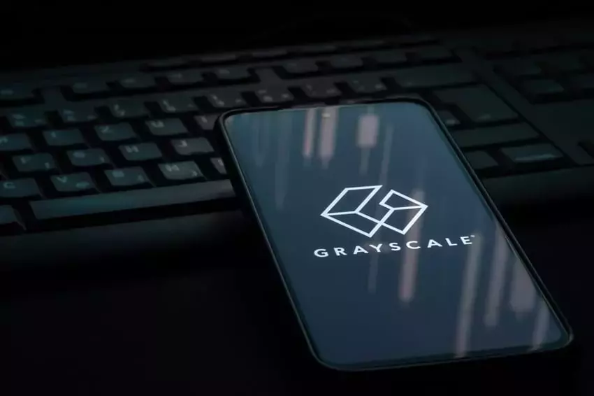 Grayscale Debuts New Hyperliquid Staking ETF on Nasdaq