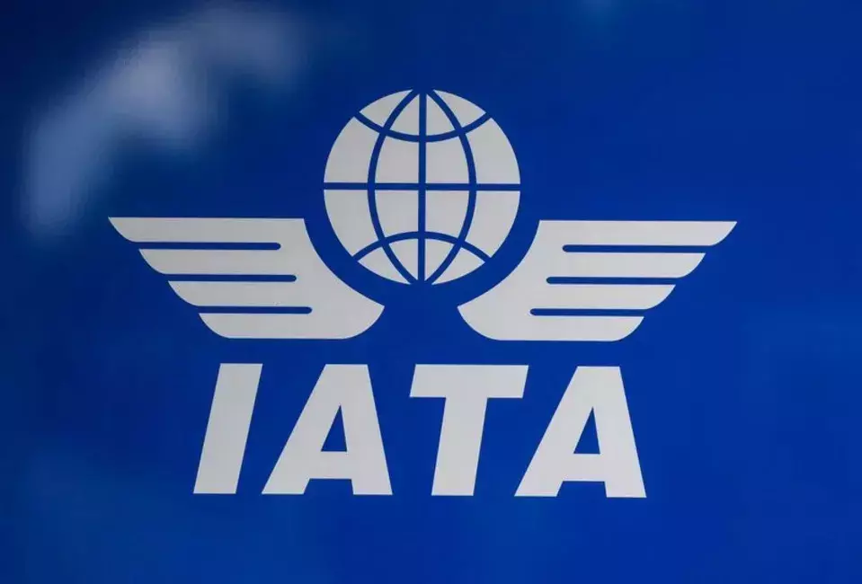 Airlines Grapple with Volatile Jet Fuel Prices Amidst Geopolitical Tensions