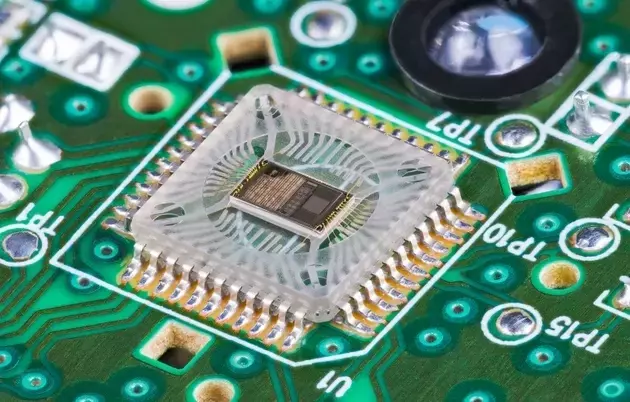 Marvell's AI Data Center Strategy: Optics Replacing Copper