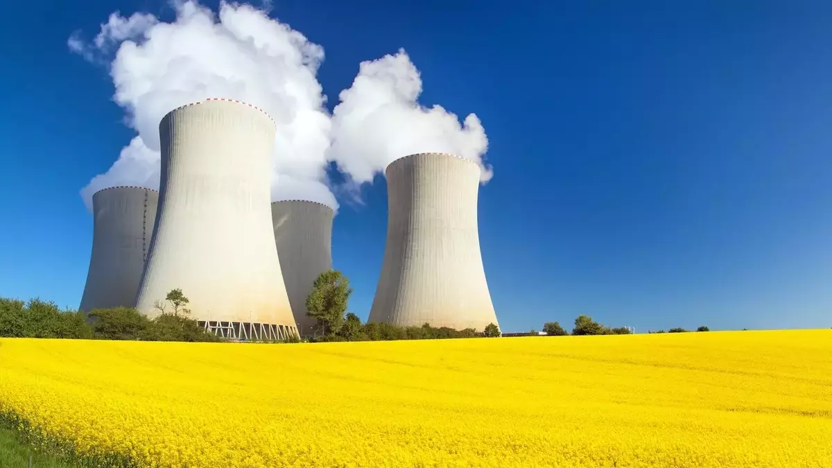 Duke Energy Navigates AI Power Demands with Strategic Nuclear Expansion