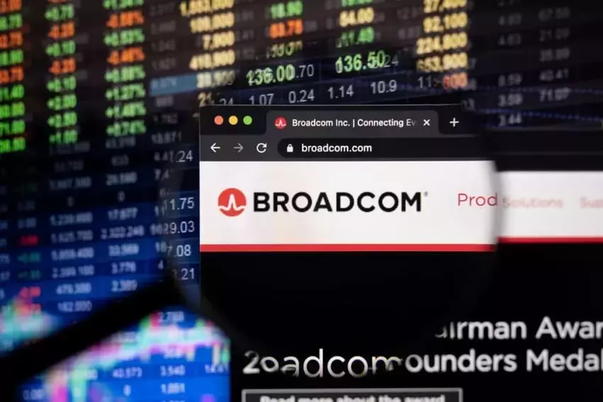 Broadcom Stock Drops After AI Guidance; Goldman Sachs Reaffirms Buy Rating with Increased Target