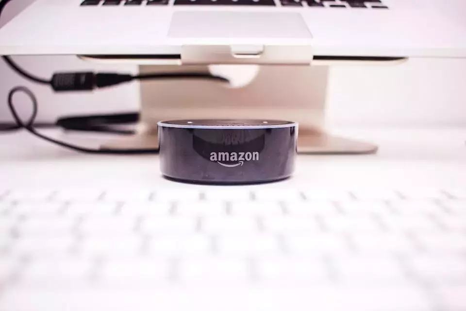 Truist Raises Amazon Price Target to $320, Reaffirms 'Buy' Rating