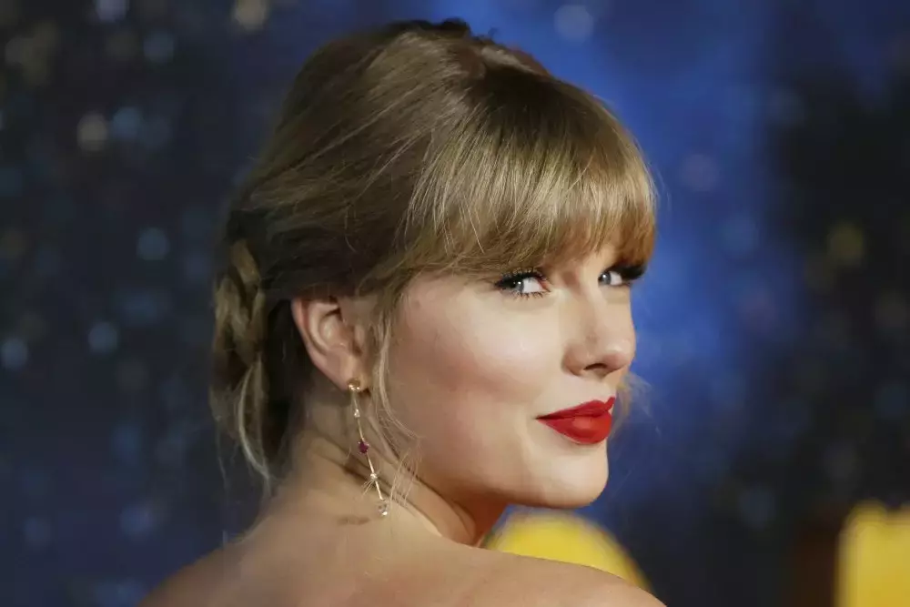 Taylor Swift's Net Worth Soars to $2 Billion, Forbes Reports