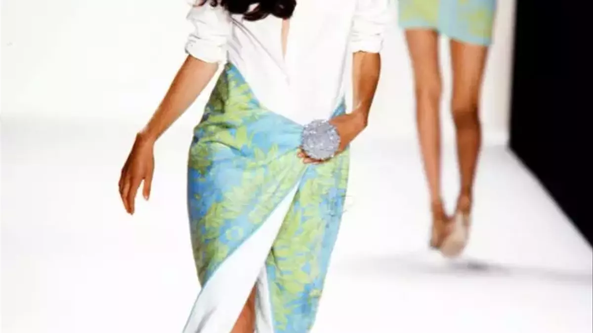 The Elevated Comeback: Heeled Flip-Flops Redefine Summer Chic