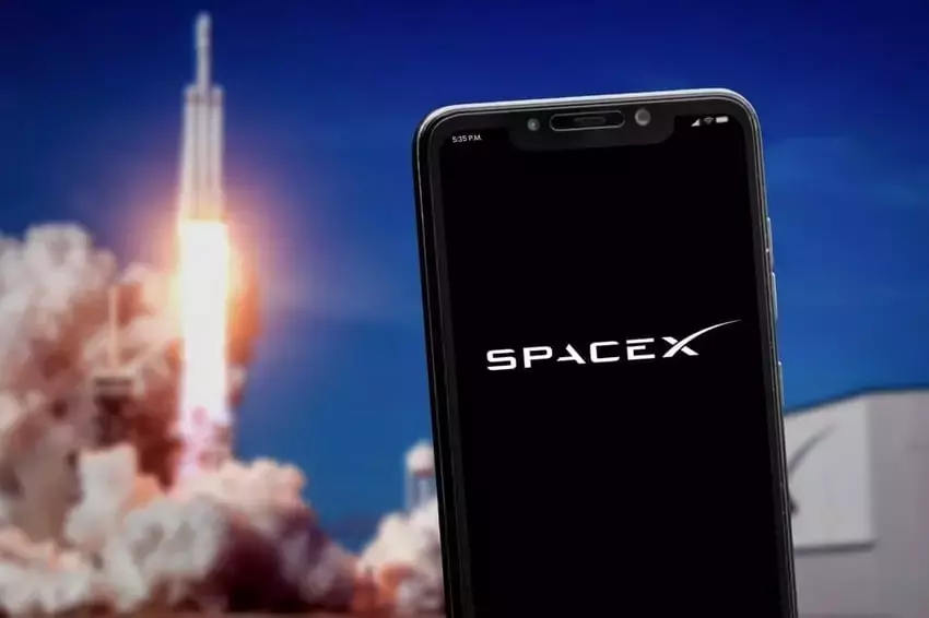 Prudent Approach to SpaceX IPO: An Analysis of Historical Returns and Market Dynamics