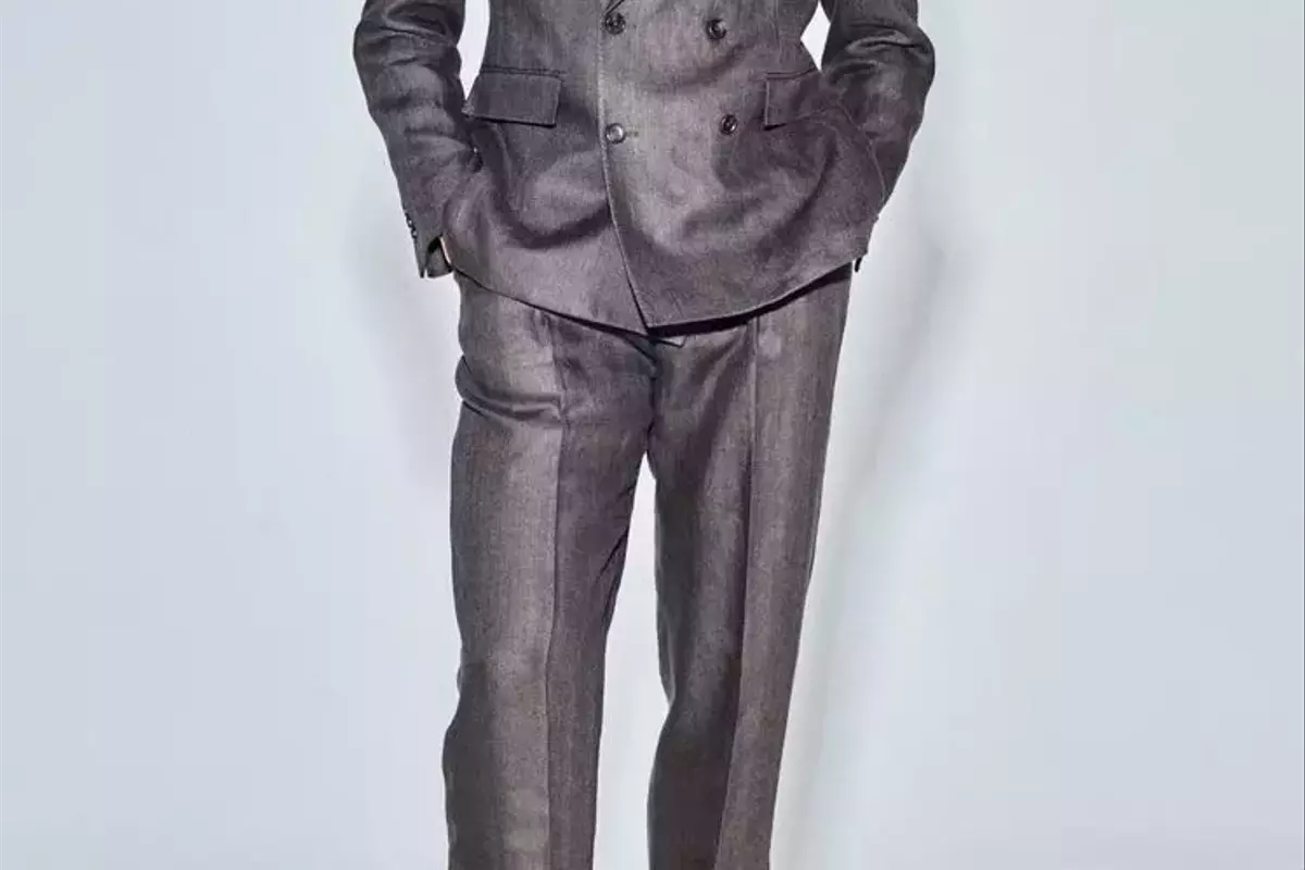 The Ultimate Guide to Men's Linen Suits: Stay Cool and Stylish in 2026