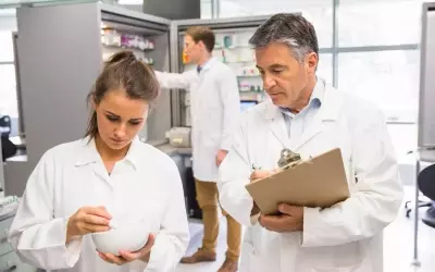 Pharmacy Technician Training: Guide to a Fulfilling Career