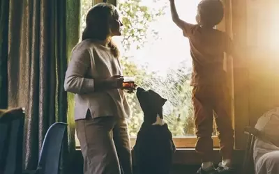 The Mystery of Early Risers: Do Children Sense Their Parents' Awakening?