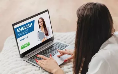 A Comprehensive Overview of Online Language Courses