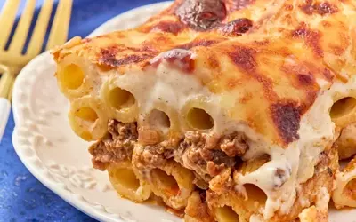 Comfort Food Delights: A Dozen Baked Pasta Recipes for Any Season