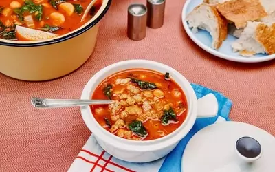 Culinary Creations: A Collection of Editors' Favorite Recipes