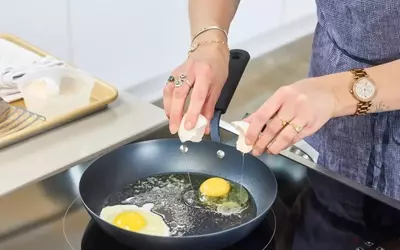 Review of the OXO Obsidian Pre-Seasoned Carbon Steel Frying Pan: A New Kitchen Essential