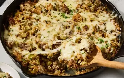 Hearty Cheesy Ground Beef & Rice Bake: A Quick and Satisfying Meal