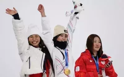 Changing of the Guard: Teen Prodigy Gaon Choi Unseats Snowboarding Icon Chloe Kim at Winter Olympics
