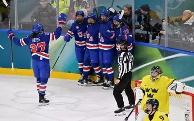 USA Women's Hockey Team Dominates, Advances to Olympic Gold Medal Match