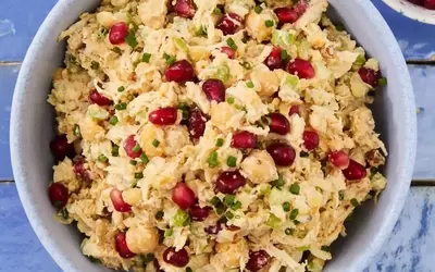 Wholesome Chickpea and Chicken Salad: A Nutritious and Flavorful Meal Solution