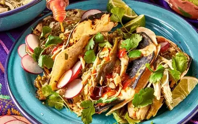 Effortless Slow Cooker Salsa Verde Chicken Tacos